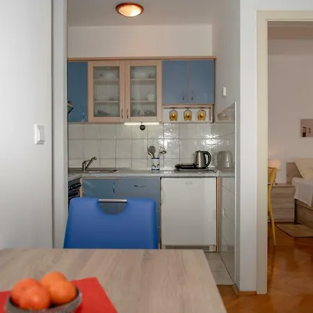 Bella Apartment Split